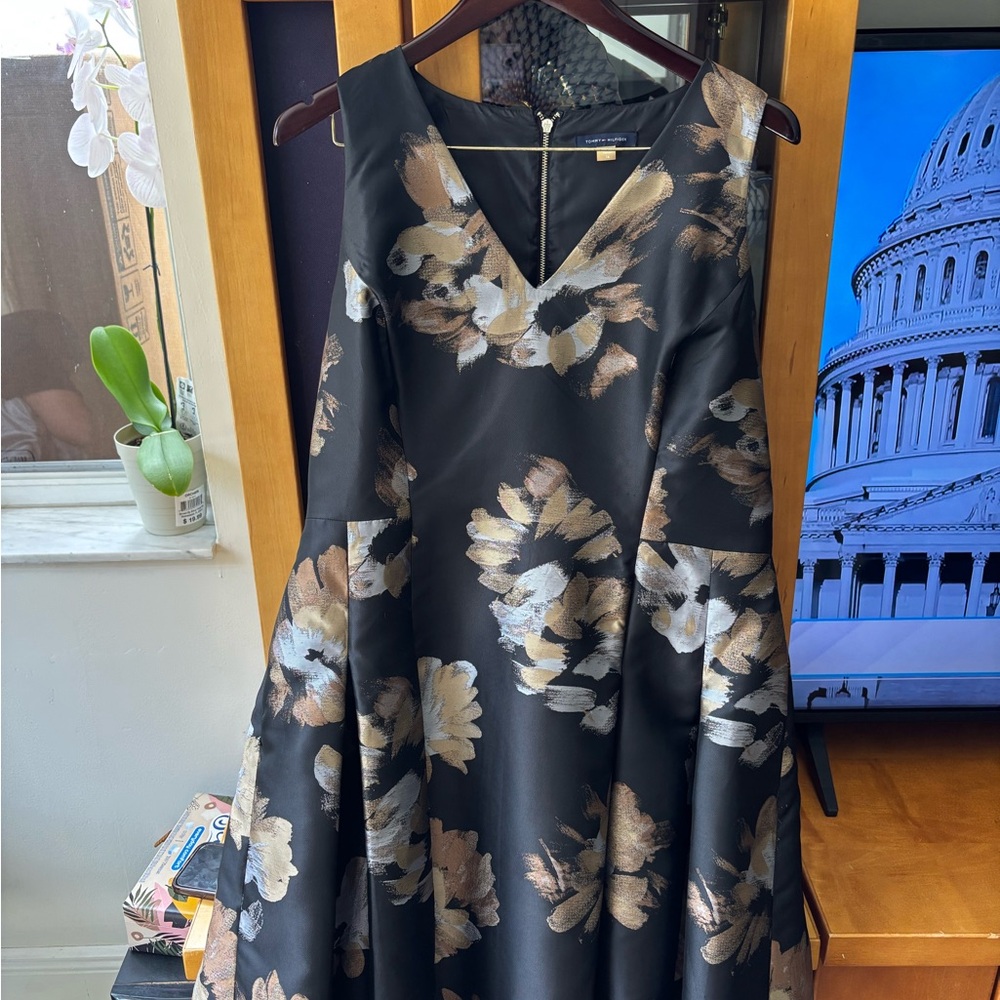 Tommy Hilfiger Black and Gold Floral Mini Dress - Picture 5 of 5
